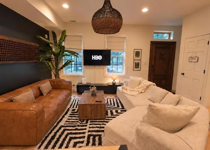 Historic 4Br Home Game Room, Pool Table, Fire Pit Chicago
