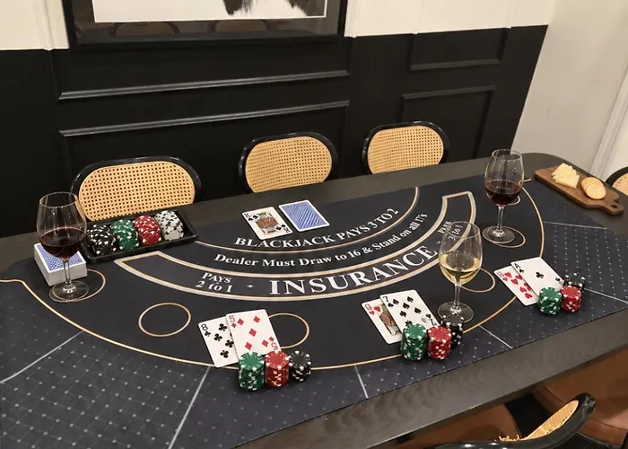 Historic 4Br Home Game Room, Pool Table, Fire Pit Apartamento *